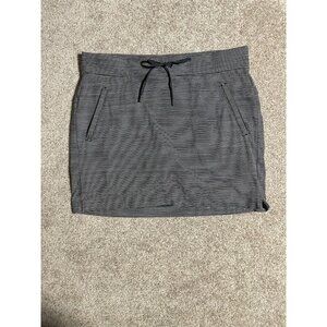 Athleta A-Line Mini Skort Women's M Grey Pinstripe Drawstring Waist Pockets